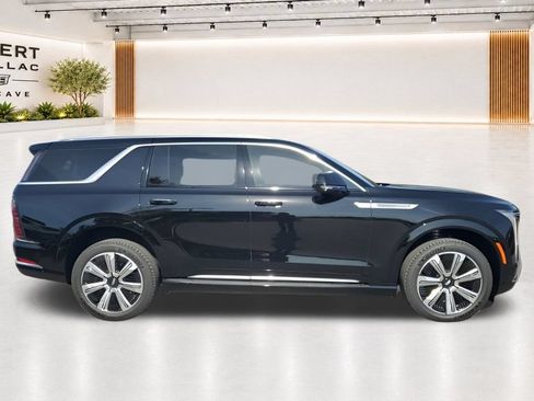 New 2026 Cadillac Escalade IQL Luxury w/ LPO, Floor Liner Package AWD/4WD image 15