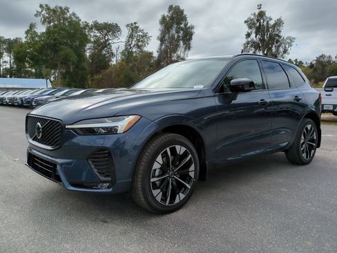 New 2026 Volvo XC60 B5 Plus w/ Protection Package Premier image 8