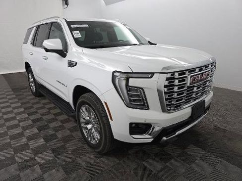 Used 2025 GMC Yukon Denali image 2
