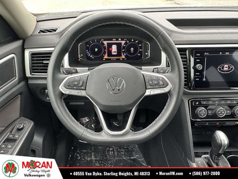 Used 2023 Volkswagen Atlas SEL AWD/4WD image 16