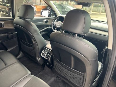Used 2022 Kia Sorento S AWD/4WD image 15