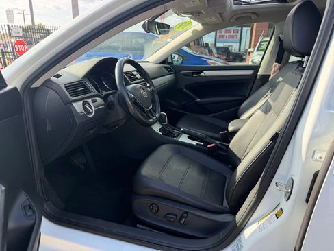Used 2019 Volkswagen Passat 2.0T Wolfsburg w/ Wheels & Sunroof Package FWD image 7