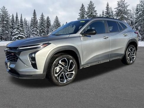 Used 2024 Chevrolet Trax RS image 1