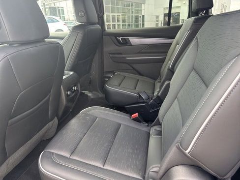 Used 2025 Buick Enclave Sport Touring image 10