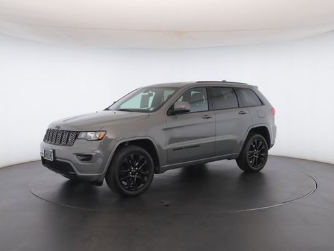 Used 2021 Jeep Grand Cherokee Laredo X image 43