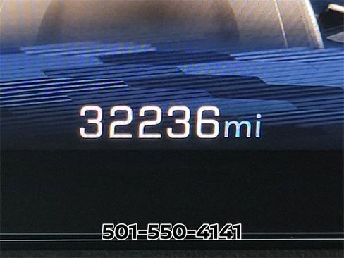 Used 2025 Chevrolet Traverse LT image 31