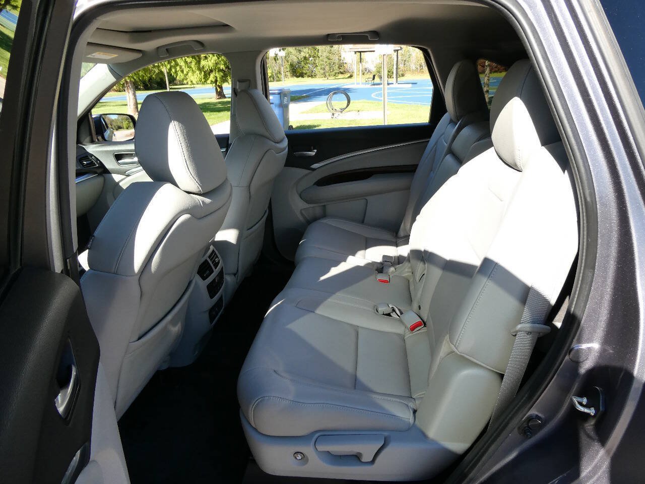Used 2018 Acura MDX SH-AWD image 29