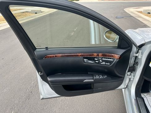 Used 2008 Mercedes-Benz S 550 image 10