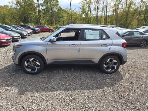 New 2026 Hyundai Venue SEL image 2