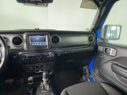 Used 2021 Jeep Wrangler Unlimited Sport image 27