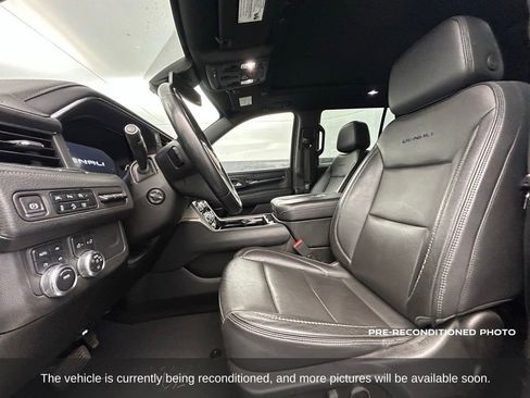 Used 2023 GMC Yukon Denali image 11