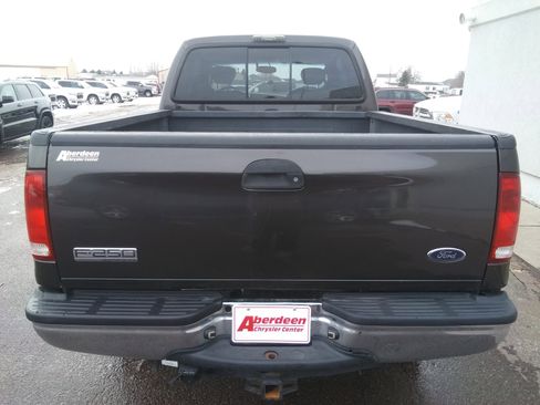 Used 2005 Ford F250 Lariat image 6