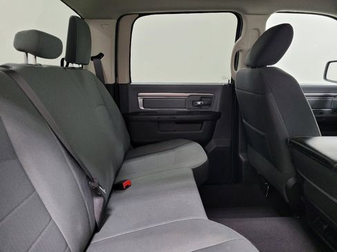 Used 2022 RAM 1500 Classic SLT AWD/4WD image 19