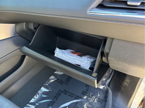 Used 2022 GMC Yukon XL SLE AWD/4WD image 43