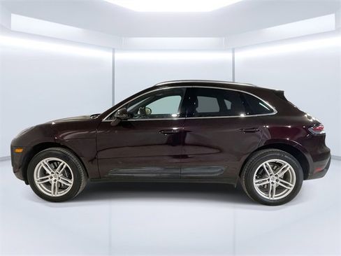 Certified 2025 Porsche Macan image 10