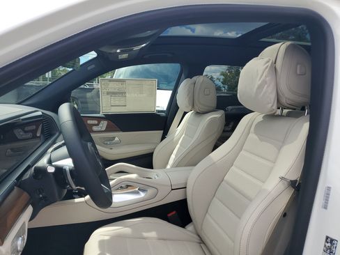 New 2026 Mercedes-Benz GLS 580 4MATIC image 25