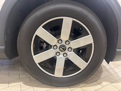 Used 2024 Honda Prologue EX image 40