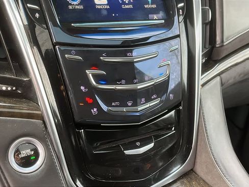 Used 2016 Cadillac Escalade Platinum image 16