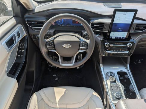 Used 2021 Ford Explorer Platinum w/ Equipment Group 601A AWD/4WD image 20