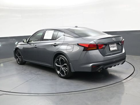 Used 2023 Nissan Altima 2.5 SR FWD image 5