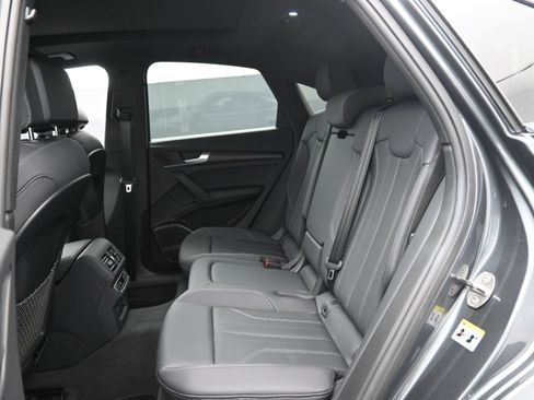 Used 2024 Audi Q5 2.0T Premium Plus w/ Premium Plus Package image 15