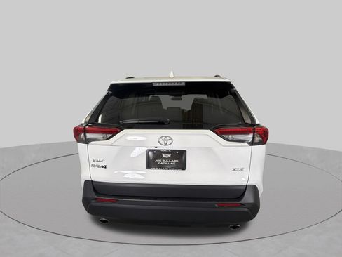 Used 2024 Toyota RAV4 XLE w/ Convenience Package FWD image 6
