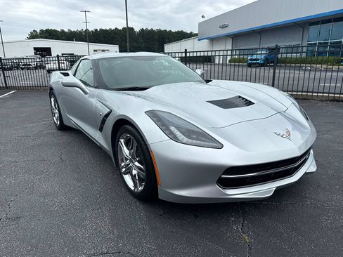 Used 2016 Chevrolet Corvette Stingray Coupe RWD image 4