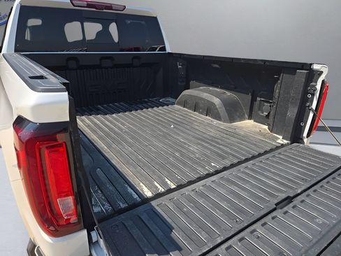 Used 2024 GMC Sierra 1500 Denali Ultimate AWD/4WD image 32