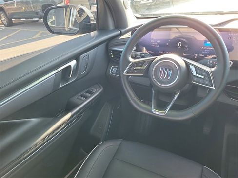 Used 2025 Buick Enclave Sport Touring image 14