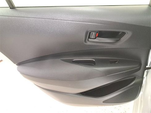 Used 2023 Toyota Corolla LE image 14
