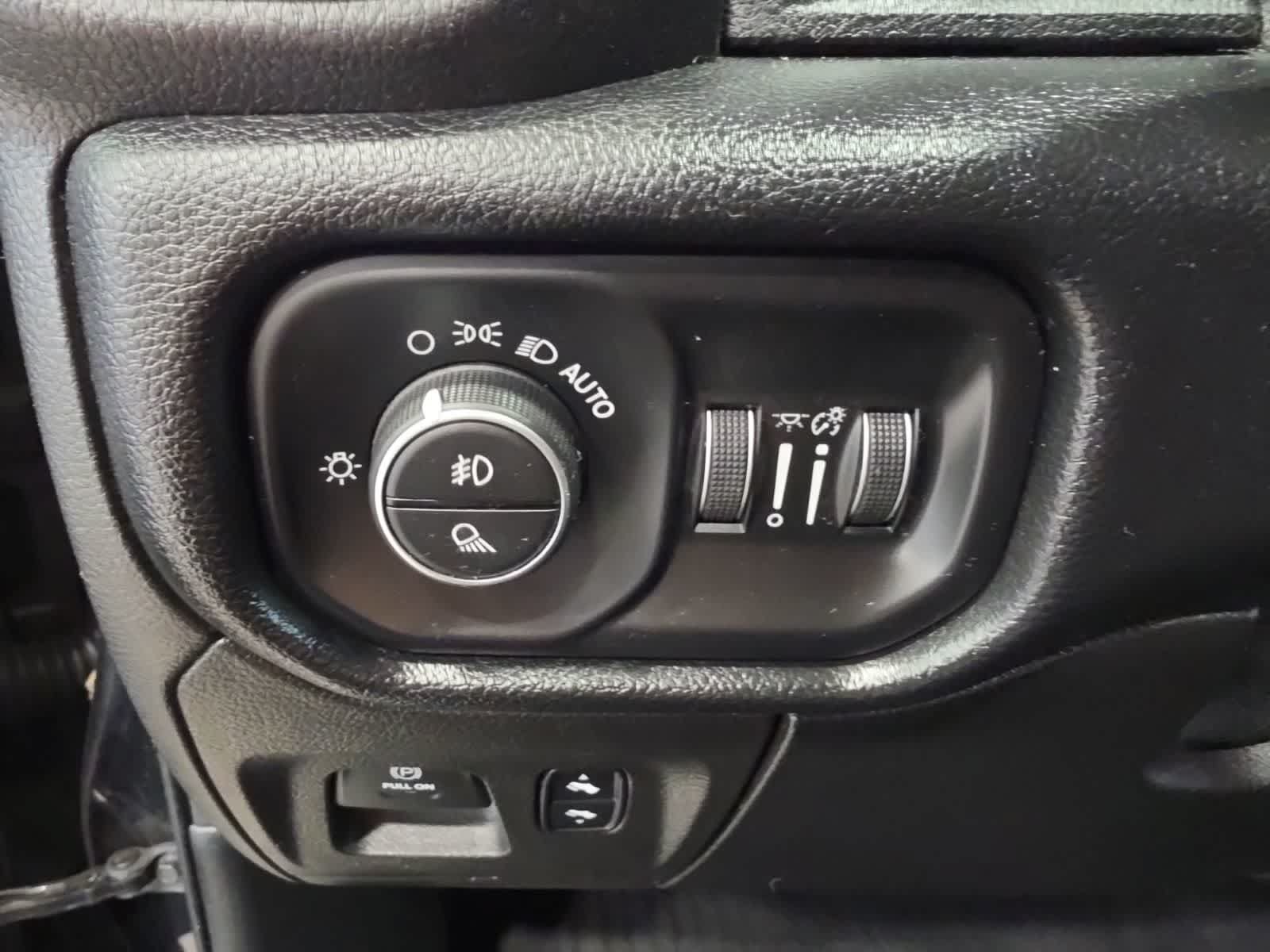 Used 2019 RAM 1500 Big Horn AWD/4WD image 21