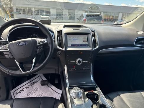 Used 2020 Ford Edge Titanium w/ Equipment Group 301A image 11