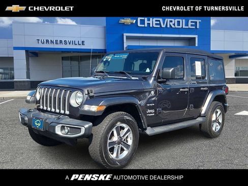Used 2022 Jeep Wrangler Unlimited Sahara w/ Cold Weather Group AWD/4WD image 1