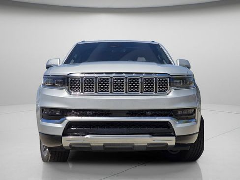 Used 2022 Jeep Grand Wagoneer Series I AWD/4WD image 3