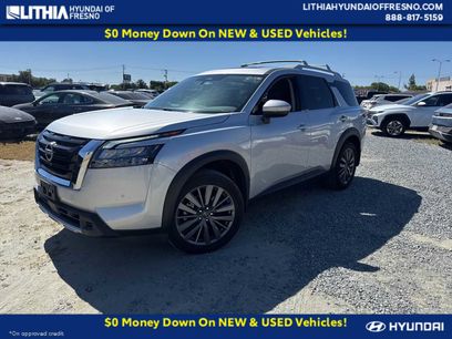 Used 2025 Nissan Pathfinder SL w/ SL Premium Package