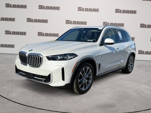 Certified 2024 BMW X5 xDrive50e w/ Parking Assistance Package AWD/4WD image 1