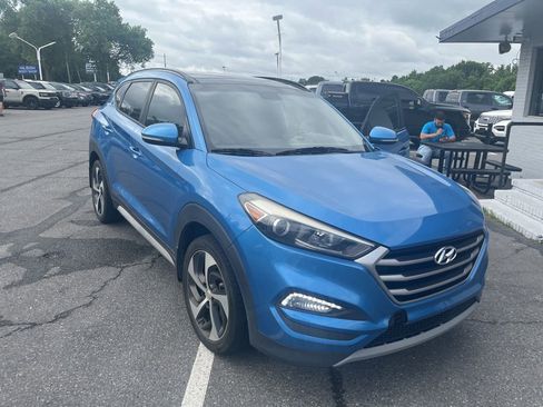 Used 2018 Hyundai Tucson Value FWD image 15