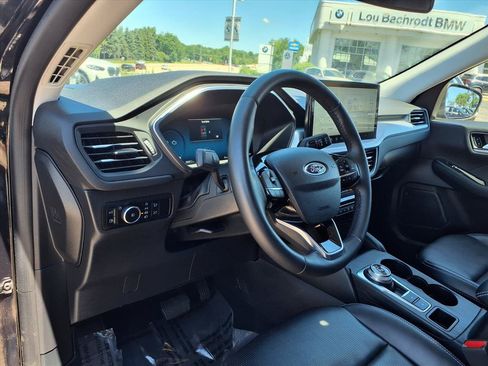 Used 2023 Ford Escape Platinum AWD/4WD image 14