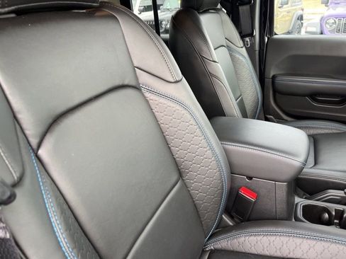 Used 2024 Jeep Wrangler High Altitude image 45
