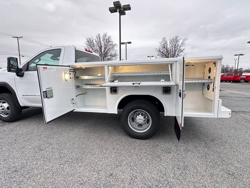 New 2025 GMC Sierra 3500 Pro w/ Convenience Package AWD/4WD image 30