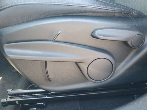 Used 2019 Jeep Compass Latitude image 14