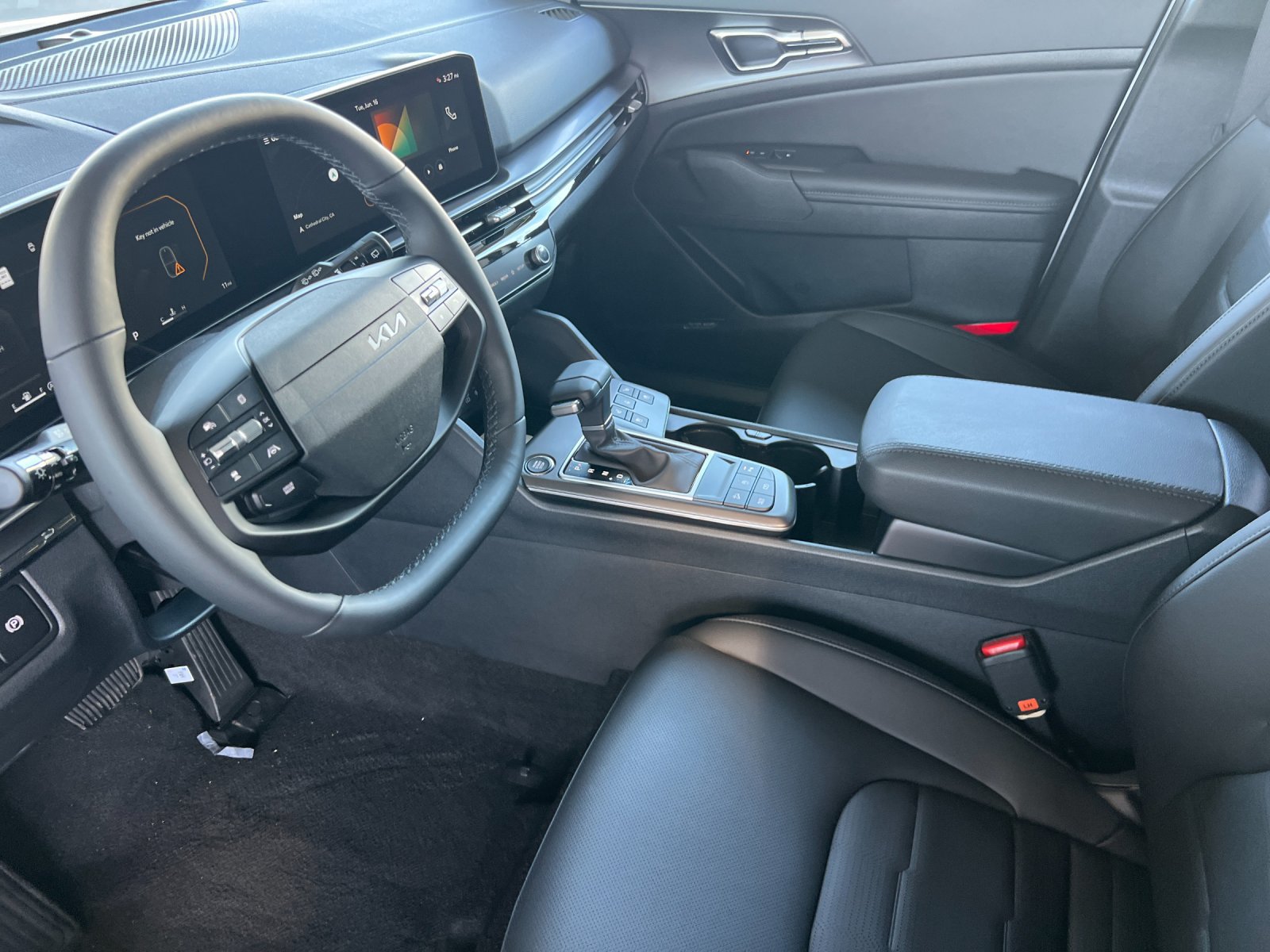 New 2026 Kia Sportage SX FWD image 9
