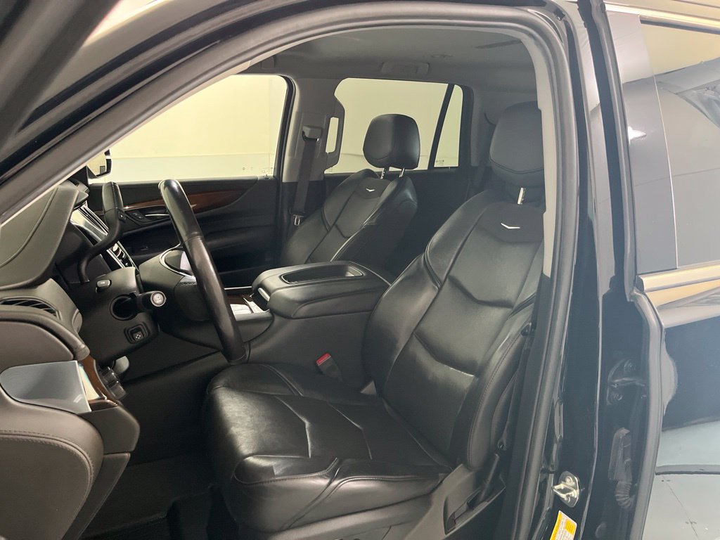 Used 2020 Cadillac Escalade 4WD image 19