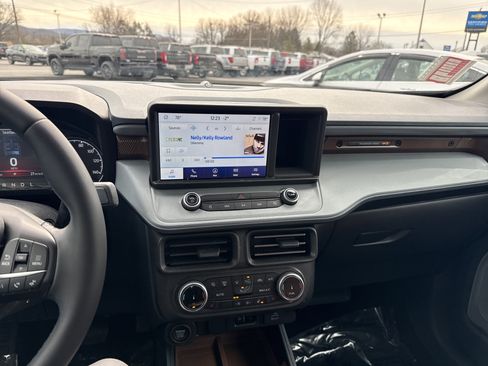 Used 2023 Ford Maverick Lariat w/ Lariat Luxury Package image 25