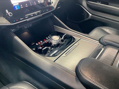 Used 2024 Jeep Wagoneer Series III image 11