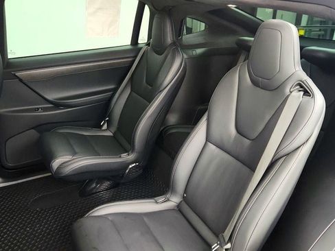 Used 2018 Tesla Model X P100D image 24