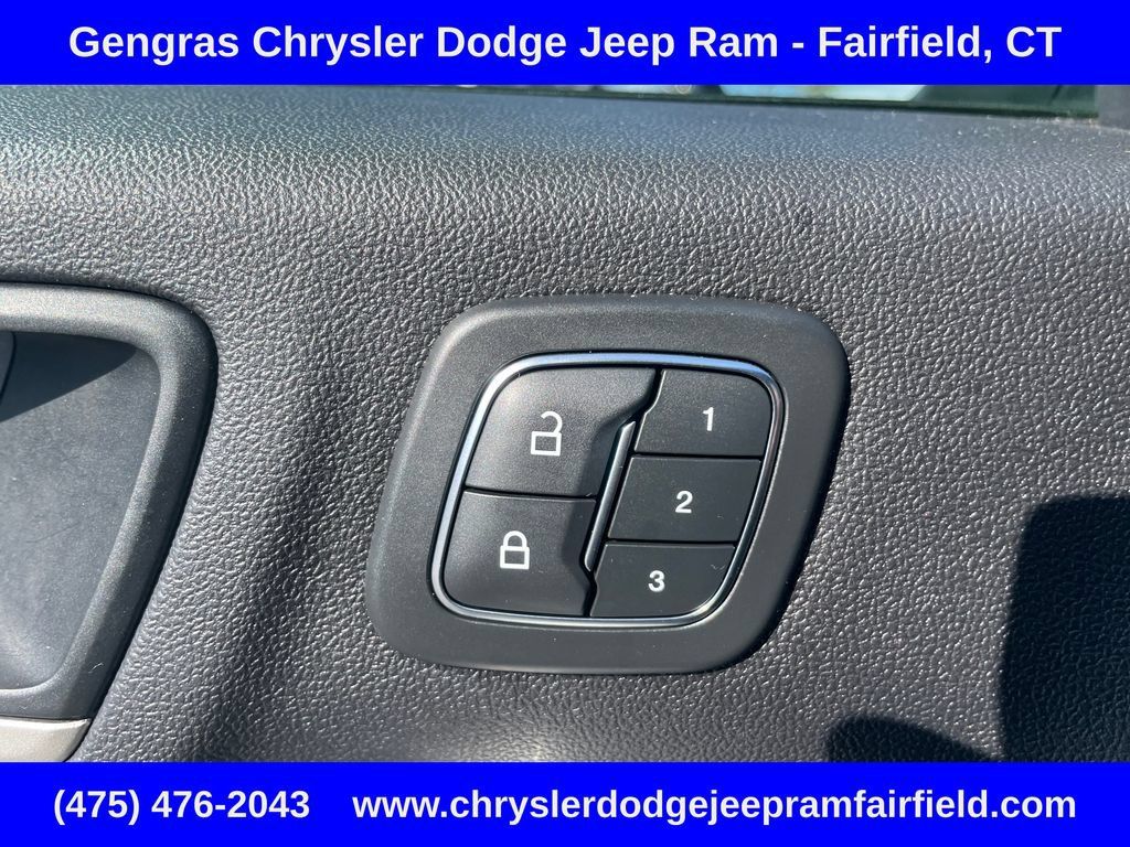 Used 2021 Ford Escape SEL w/ Technology Package AWD/4WD image 46