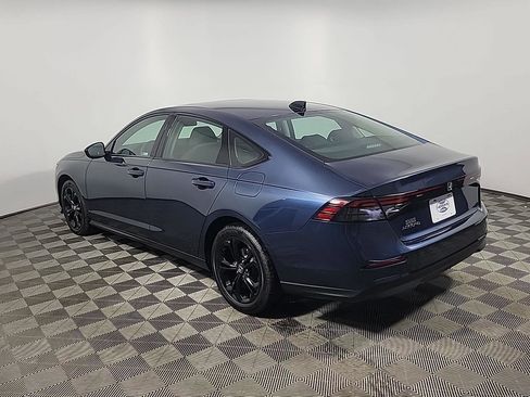 Certified 2025 Honda Accord SE image 10