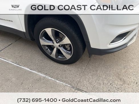 Used 2019 Jeep Cherokee Limited image 6