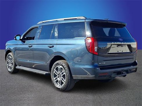Used 2025 Ford Expedition Active image 6